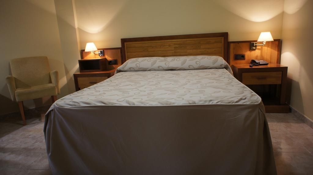 Hotel Puente Romano Alcántara Zimmer foto