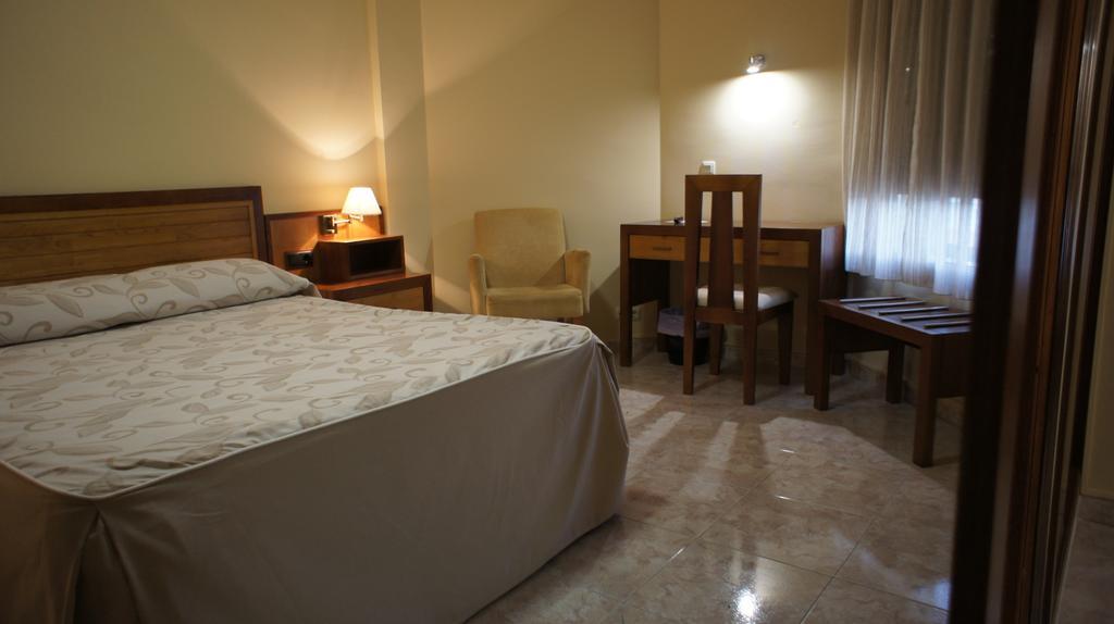 Hotel Puente Romano Alcántara Zimmer foto